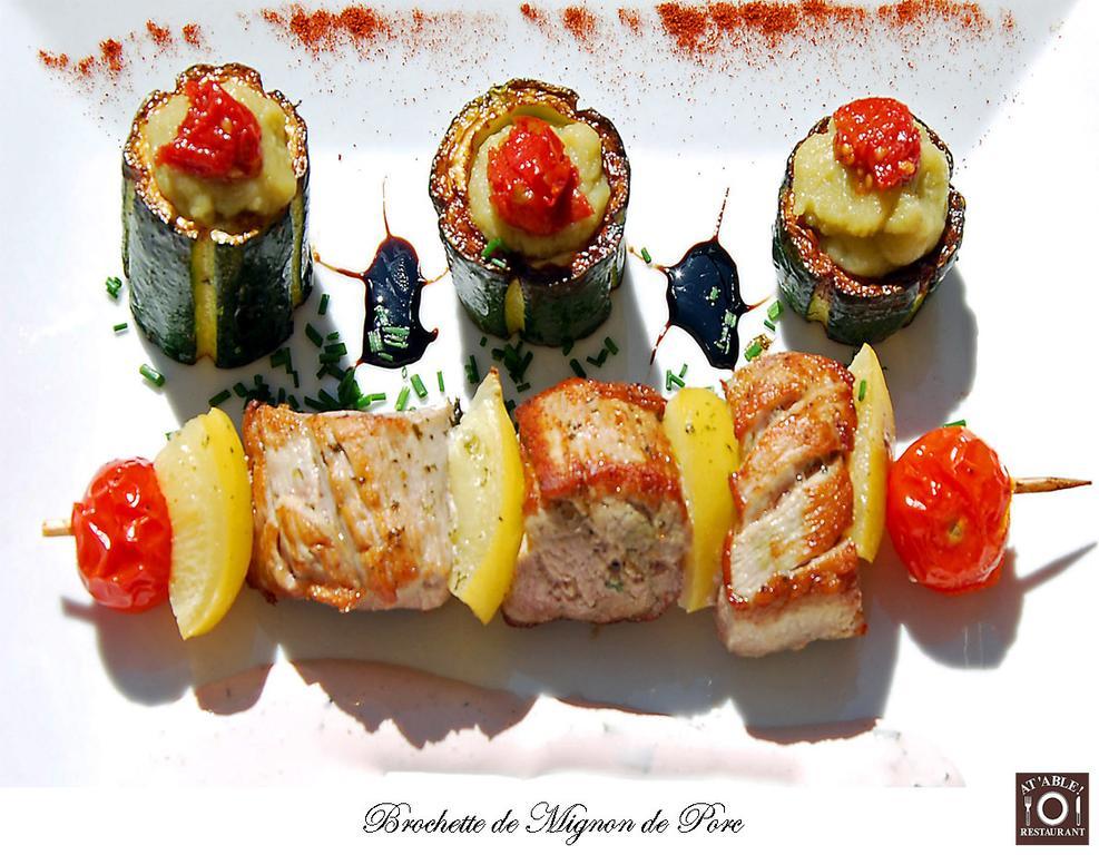 Logis Hotel Restaurant La Boule D'Or Шинон Экстерьер фото