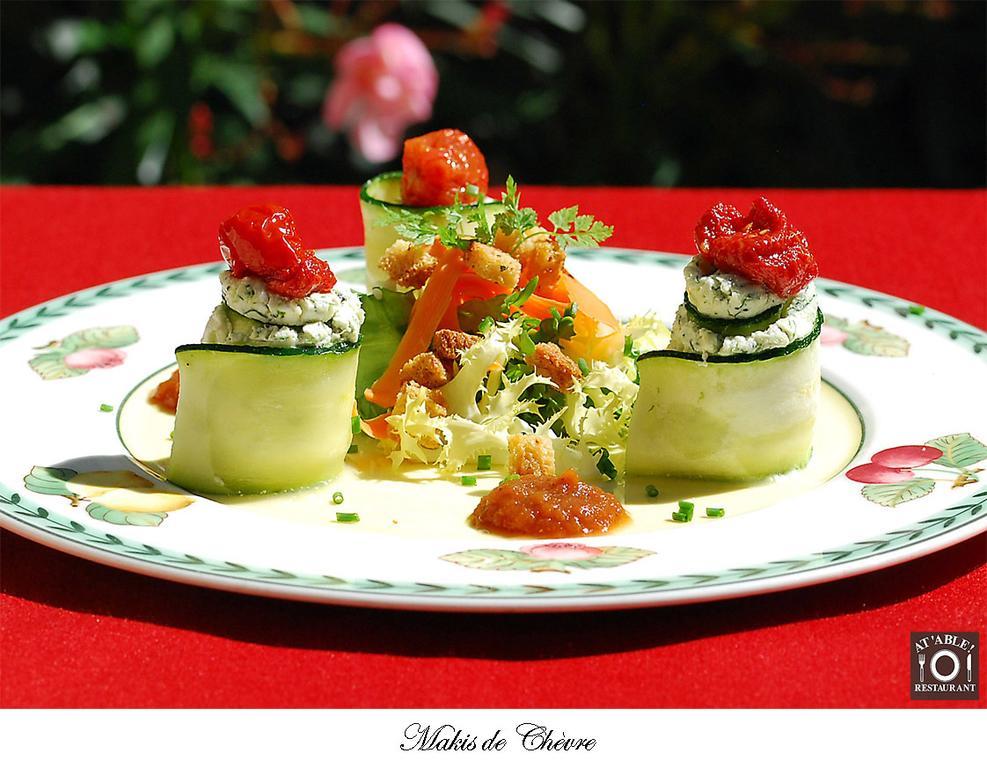 Logis Hotel Restaurant La Boule D'Or Шинон Экстерьер фото