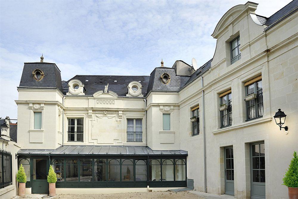 Logis Hotel Restaurant La Boule D'Or Шинон Экстерьер фото
