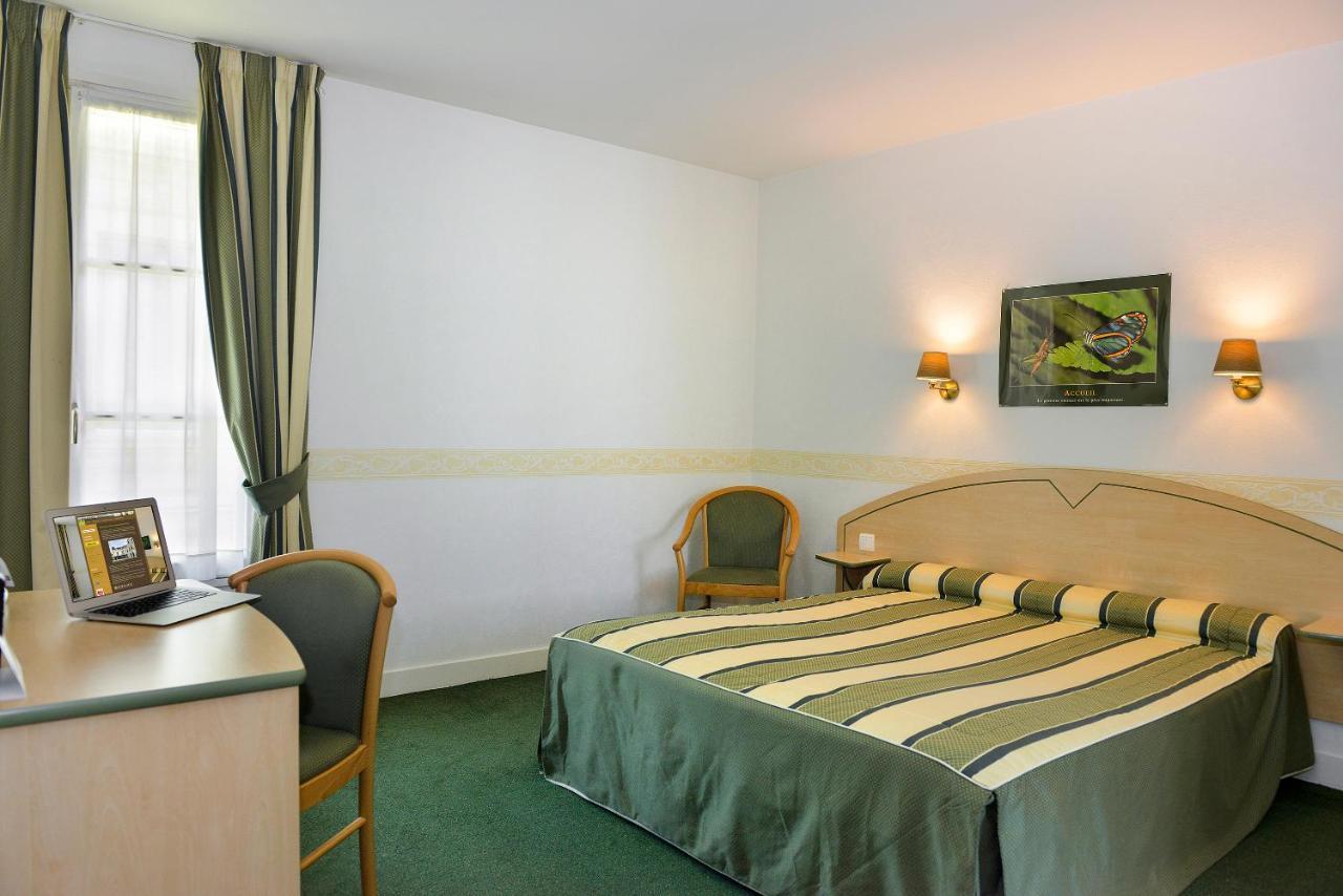 Logis Hotel Restaurant La Boule D'Or Шинон Экстерьер фото